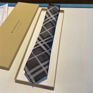 Burberry Men Classic Tie